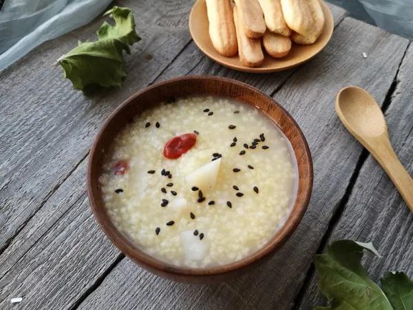 【每日一膳】一碗熱騰騰的補脾養(yǎng)胃粥，最養(yǎng)人！