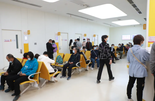 專家提醒：暴飲暴食容易誘發(fā)急性胰腺炎等疾??！