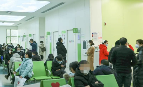 節(jié)后首個工作日|不停歇，他們?nèi)κ刈o患者健康！