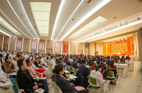 接續(xù)奮斗啟新篇！這場總結(jié)表彰大會奮進(jìn)感滿滿