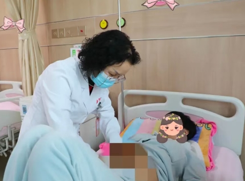 三封感謝信，見證腫瘤二科醫(yī)護(hù)團(tuán)隊的仁心與溫度